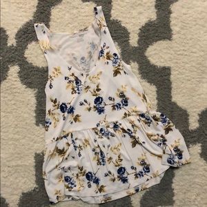 American Eagle floral flutter tank